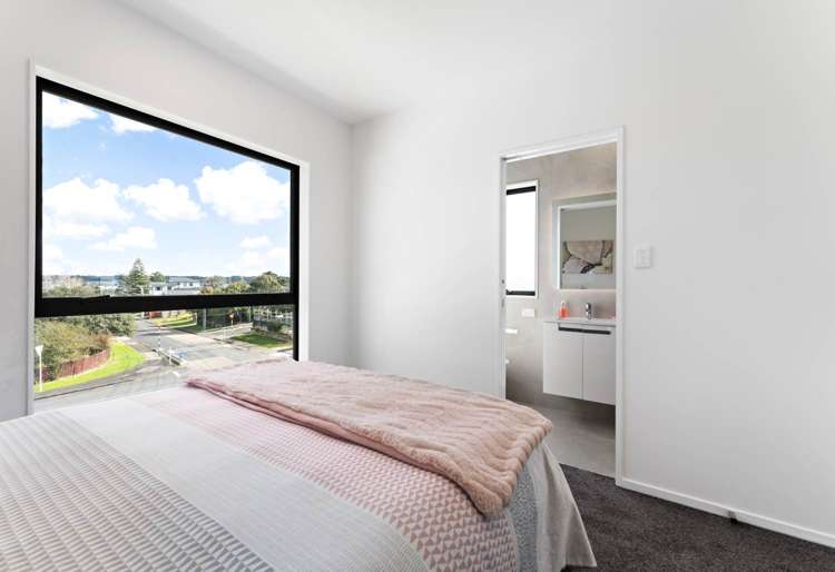 4/4 Toru Street Te Atatu Peninsula_8