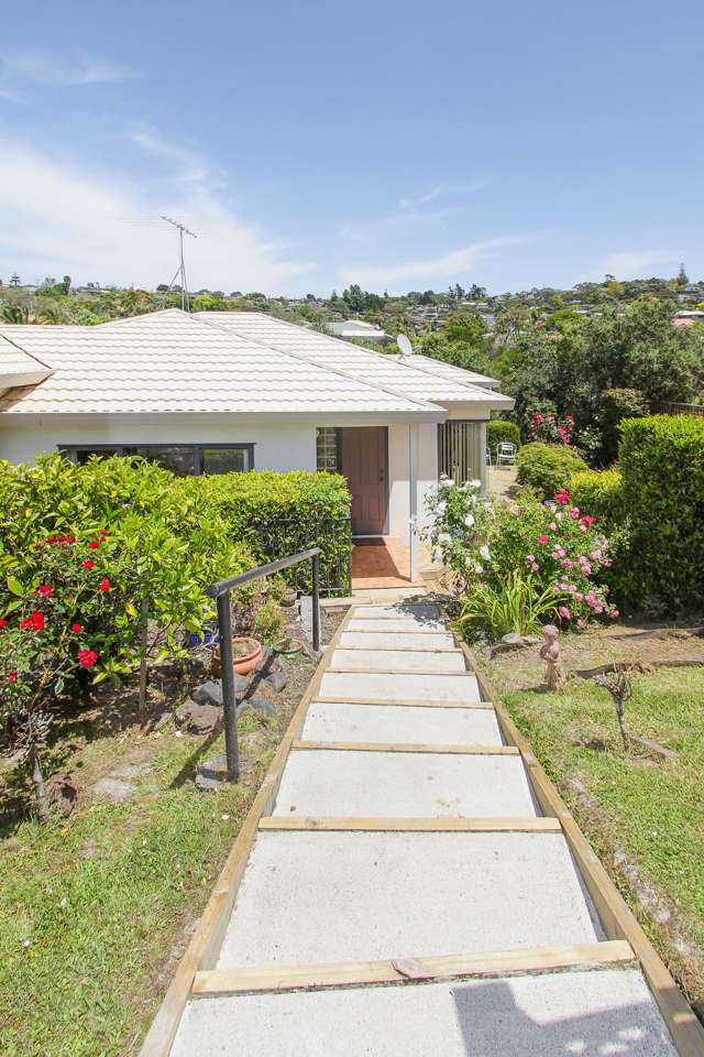 30 Donald Street Stanmore Bay_1