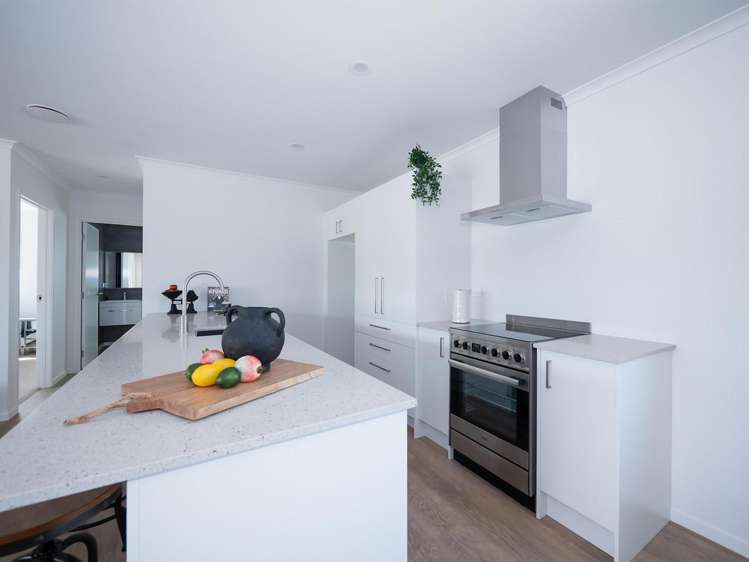 61 Admiralty Drive_5