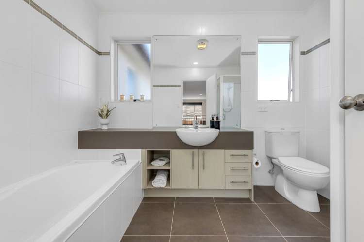 107 Pine Harbour Parade Beachlands_17