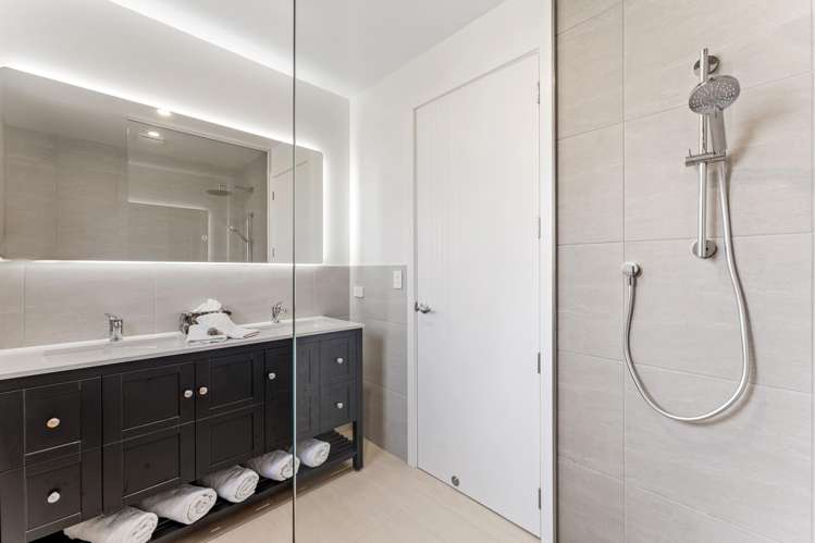 12A Walbrook Road Manly_12