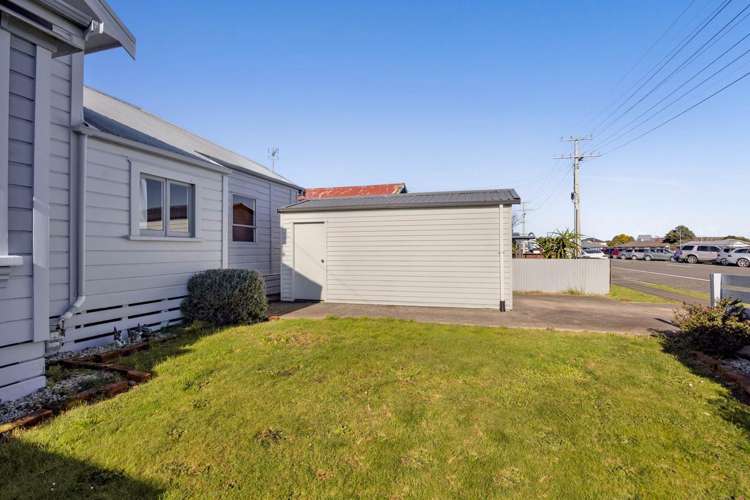76 Disraeli Street Hawera_11