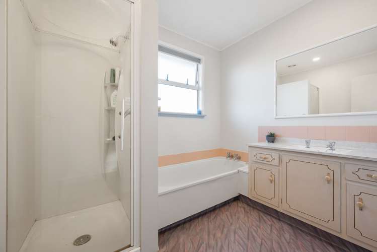 5 Moana Crescent Redwoodtown_13