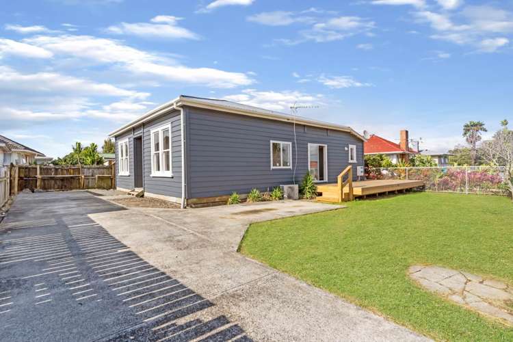 2 Collett Road Otara_13