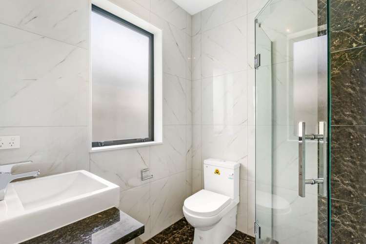 39 Rosewell Crescent Flat Bush_6