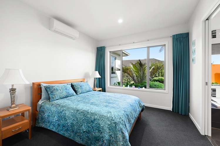 77 Baxter Michael Crescent Cambridge_18