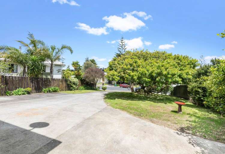 58 Brian Crescent Stanmore Bay_12
