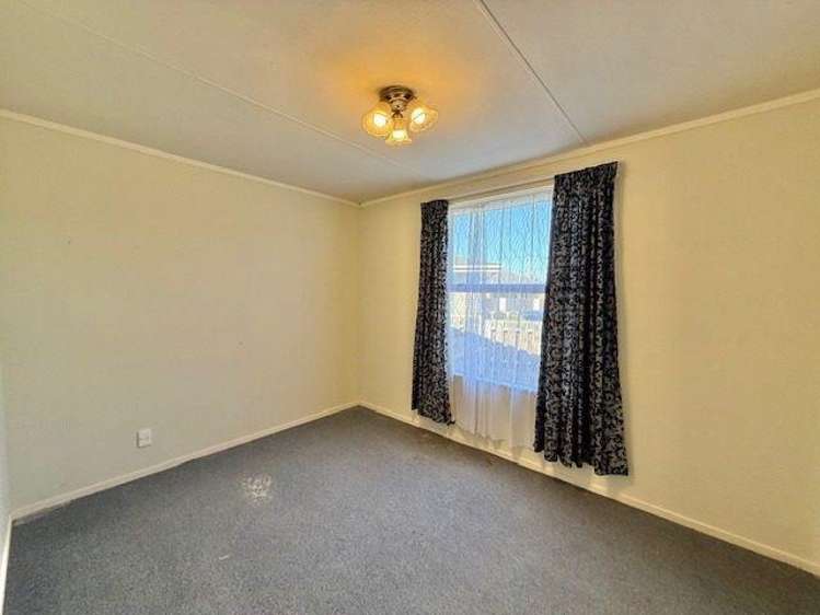 2 Harold Lane Dinsdale_8