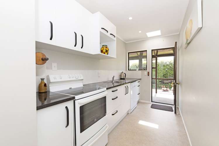 2 Rhinevale Close Henderson_11