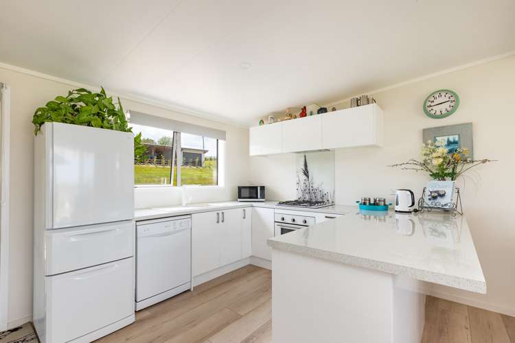 64 Brown Road Kaiwaka_9