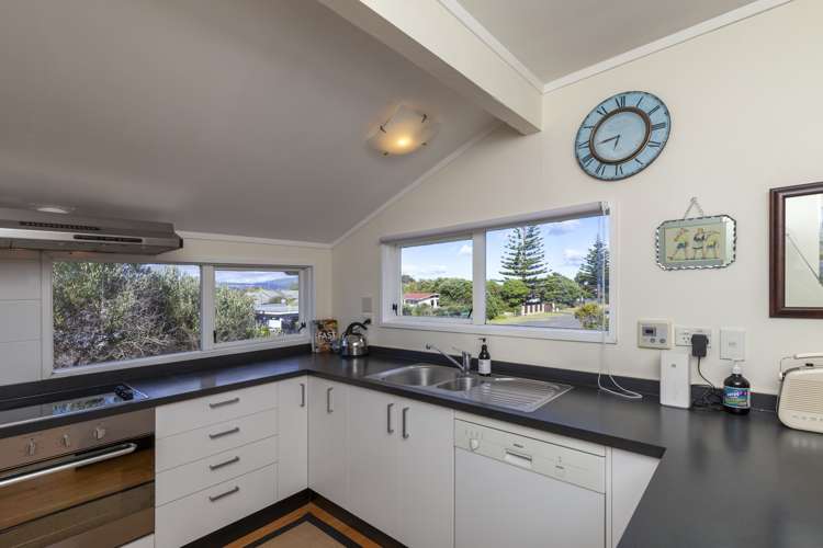 241 Manly Street Paraparaumu Beach_21