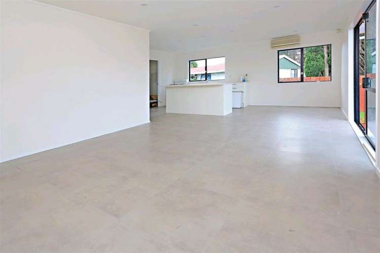 1/2 Barneys Farm Road Clendon Park_5