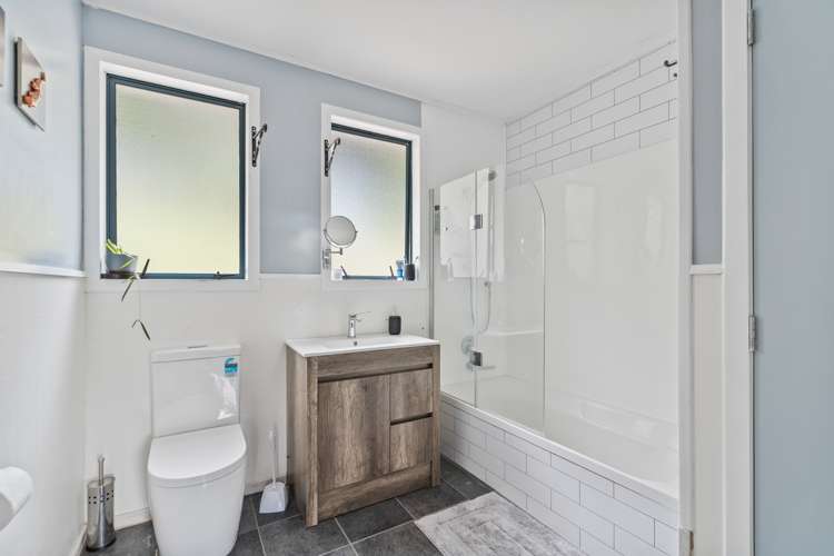 18 Glendale Road Woodhill_12