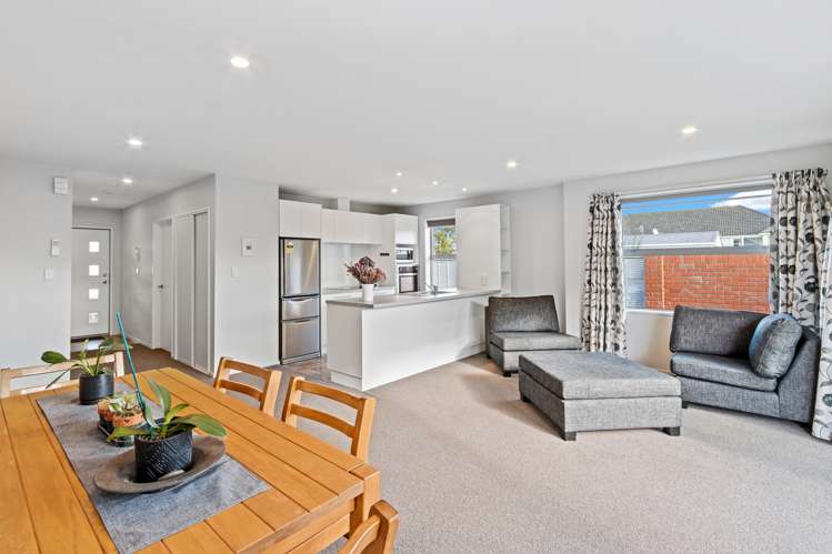 1/212 Lyttelton Street Spreydon_6