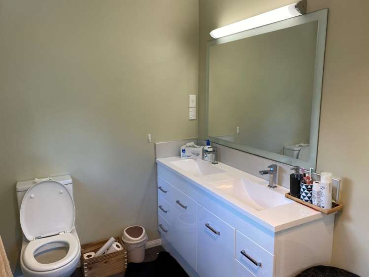9 Hinton Place 11554_6