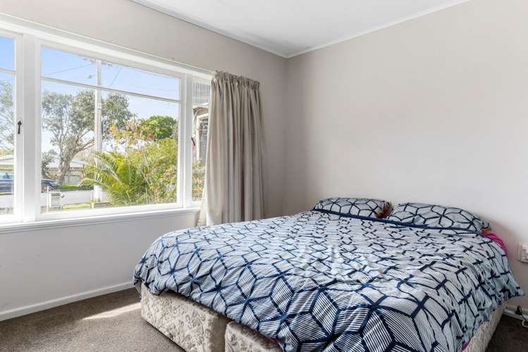 4 Queen Mary Avenue New Lynn_5