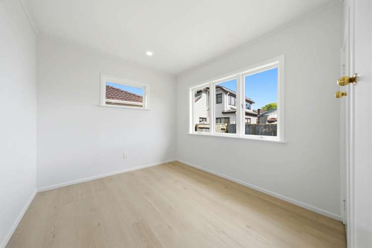 12 Malcolm Place_5