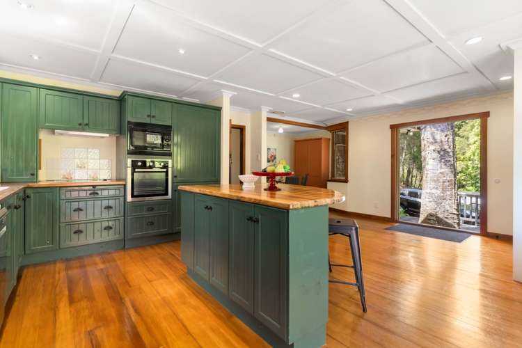 77 Carter Road Oratia_18