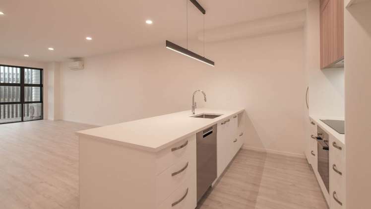 unit 2/47 Arran Drive Orewa_3