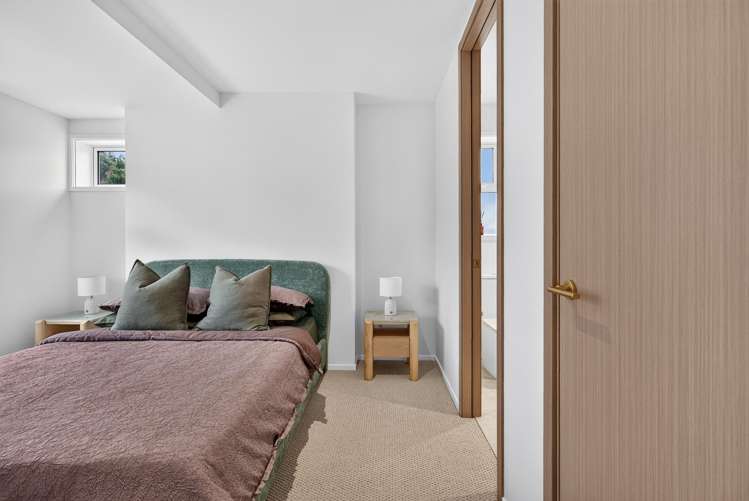 2/46 Cuba Street Petone_33