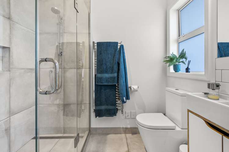 7 Birdwood Street Karori_15