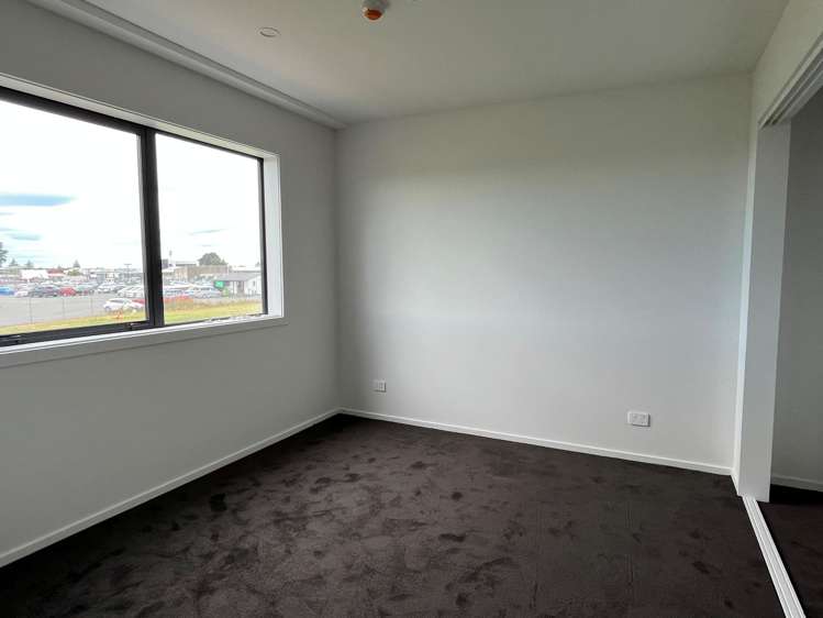 10/1 Lake Bryndwr Lane Burnside_13