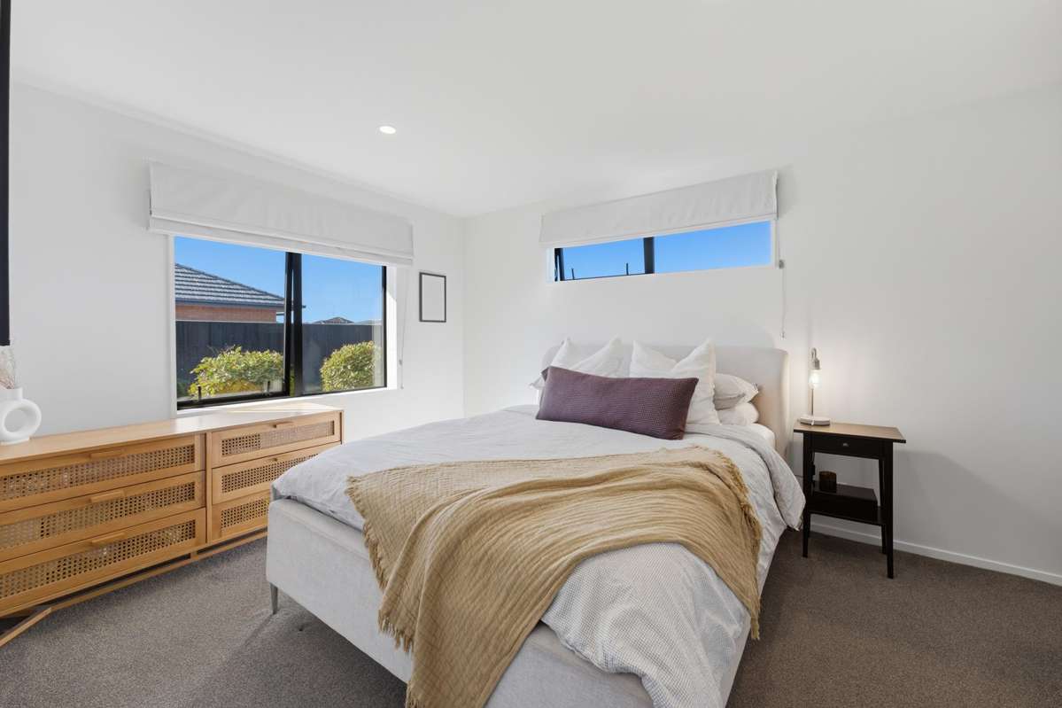 10 Helicon Street_4