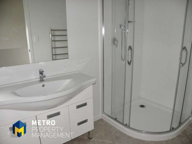 74 Leckhampton Court The Glen_3