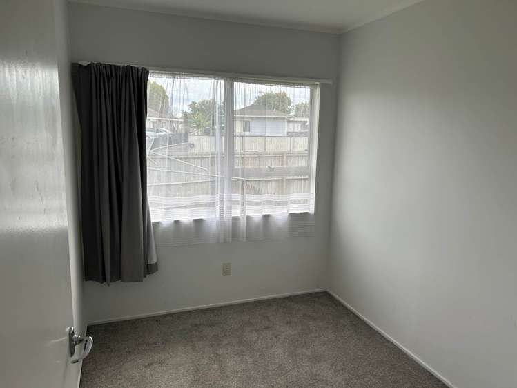 1/23 Challen Close Conifer Grove_5