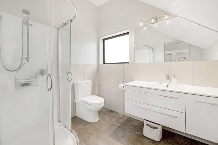 1 Parkwood Crescent Gulf Harbour_13