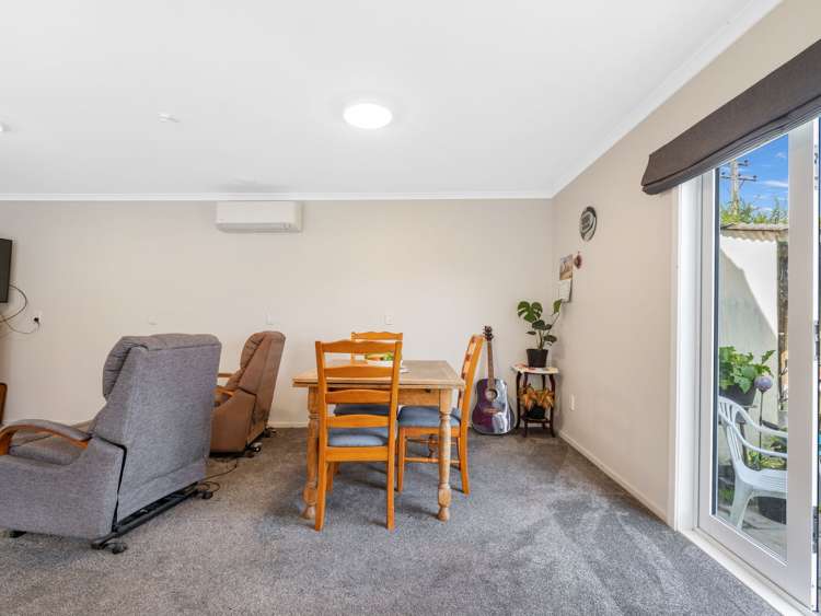 17 Byron Grove Owhata_31