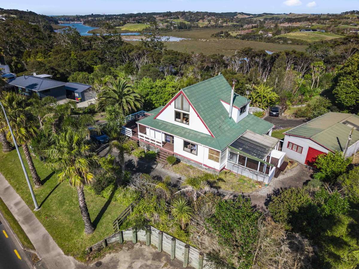 205 Whangaparaoa Road_1