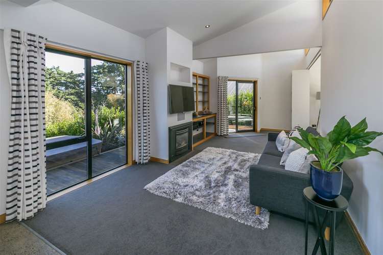 6 Watlings Place Kennedys Bush_4