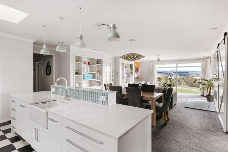 40 Broadwater Close Pyes Pa_25