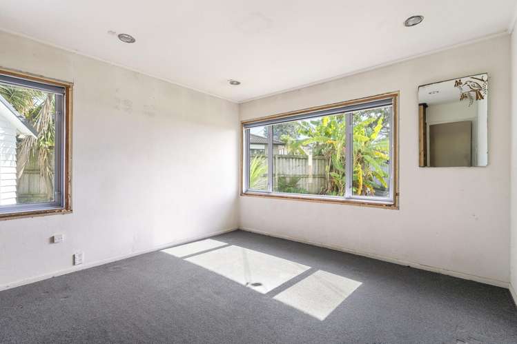 103a Roberts Road Te Atatu South_8