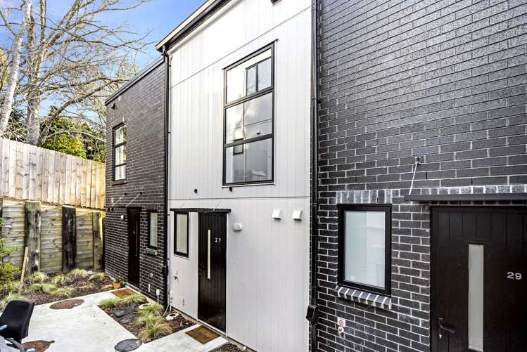 27 Tokai Place Glen Eden_11