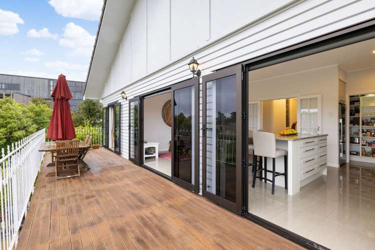 150 Lake Crescent Hamilton Lake_8