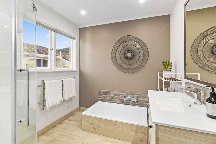 9 Huntleigh Park Way Ngaio_8