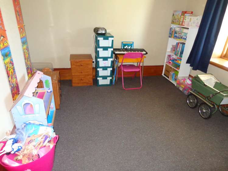 10 King Street Chertsey_8