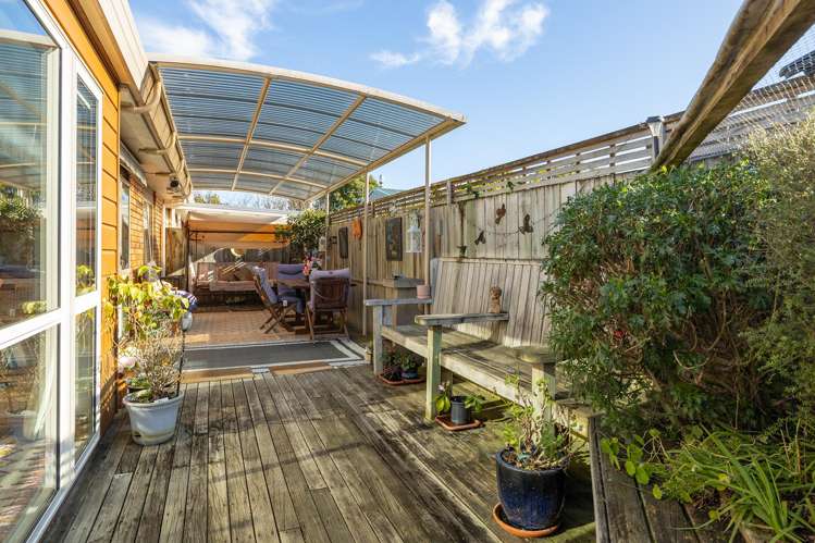 22/2 William Donald Drive Solway_11