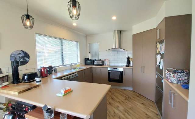 1 Lisa Place Brookfield_4