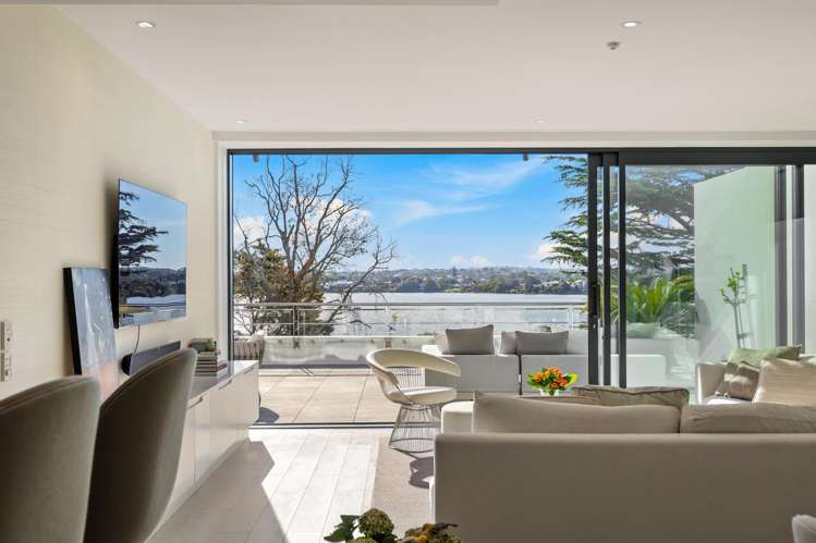 13/258 Hurstmere Road Takapuna_8