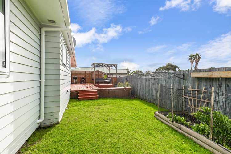 18 Aitkenhead Court Parakai_11