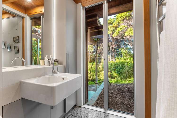 8 and 24 Te Matuku Point Lane Waiheke Island_28
