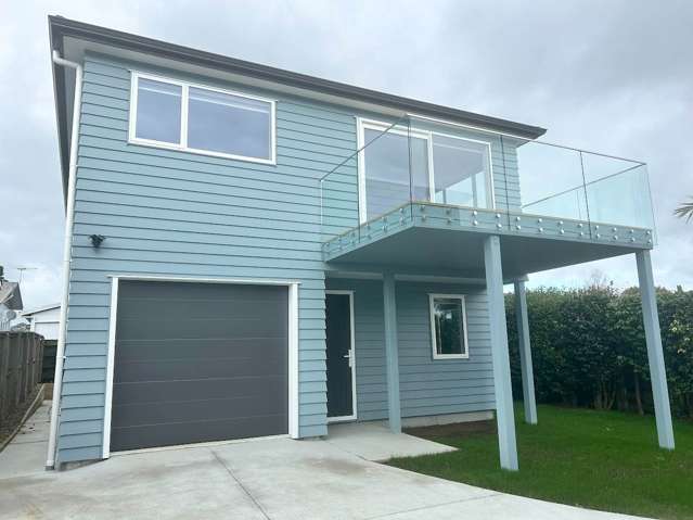 Impeccable Executive Residence in Prime Location