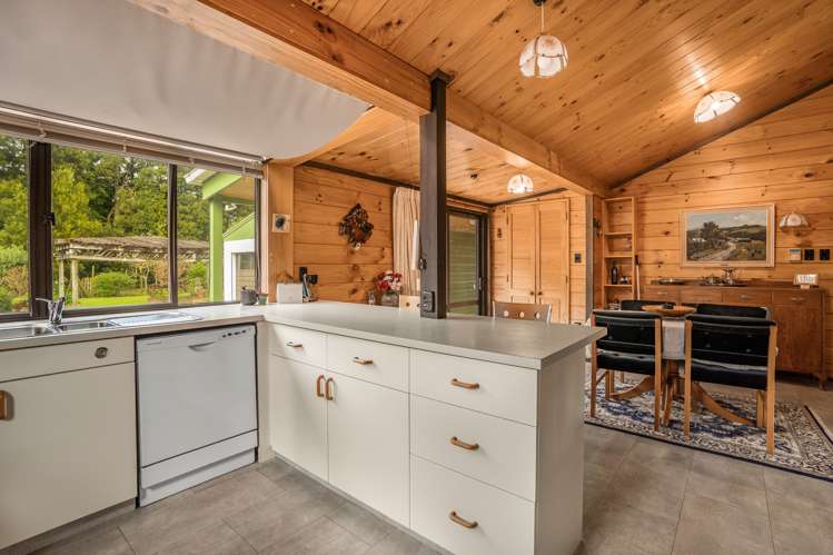 19 Deller Drive Carterton_11