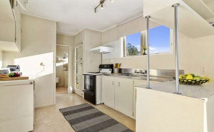 8 Ashcroft Avenue Mangere Bridge_12