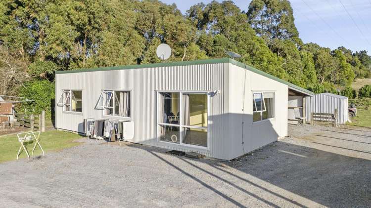 39 Upper Tukurua Road Parapara_15
