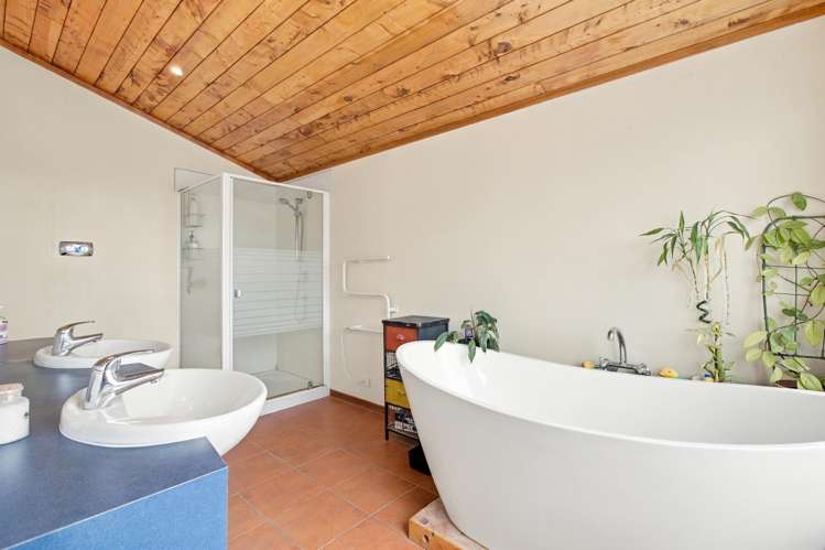 615 Thames Coast Road Waiomu_15