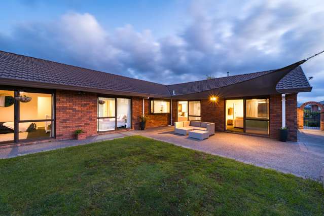 77 Pacific Drive Fitzherbert_1